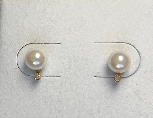 14K Solid Gold 5.2mm Cultured Pearl Stud Earrings w/ Accent diamonds