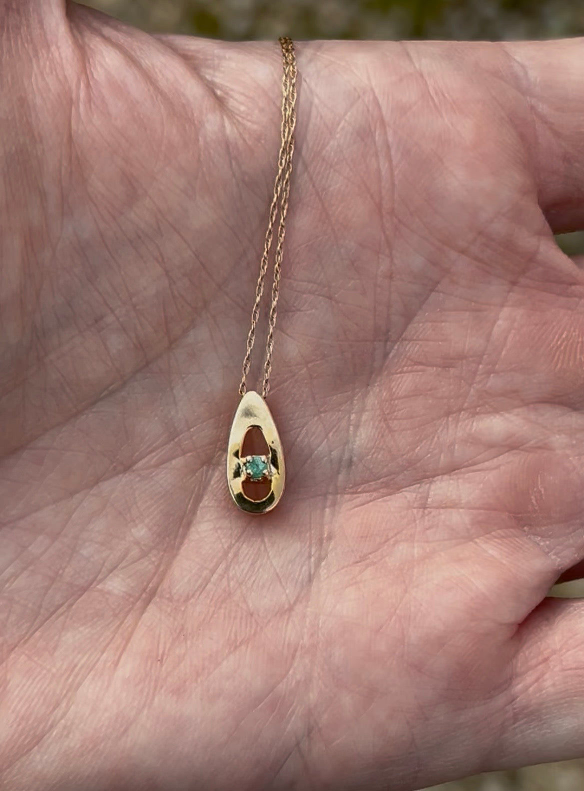 14k Solid Gold Natural Emerald Pendent