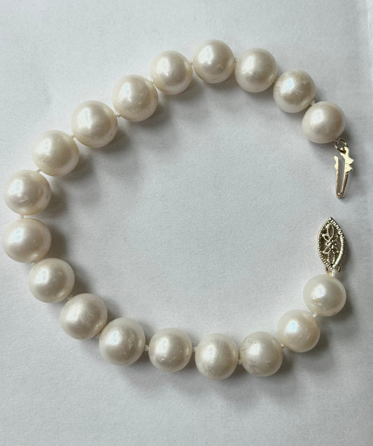 10mm Cultured South Sea Pearl Bracelet 8.5"