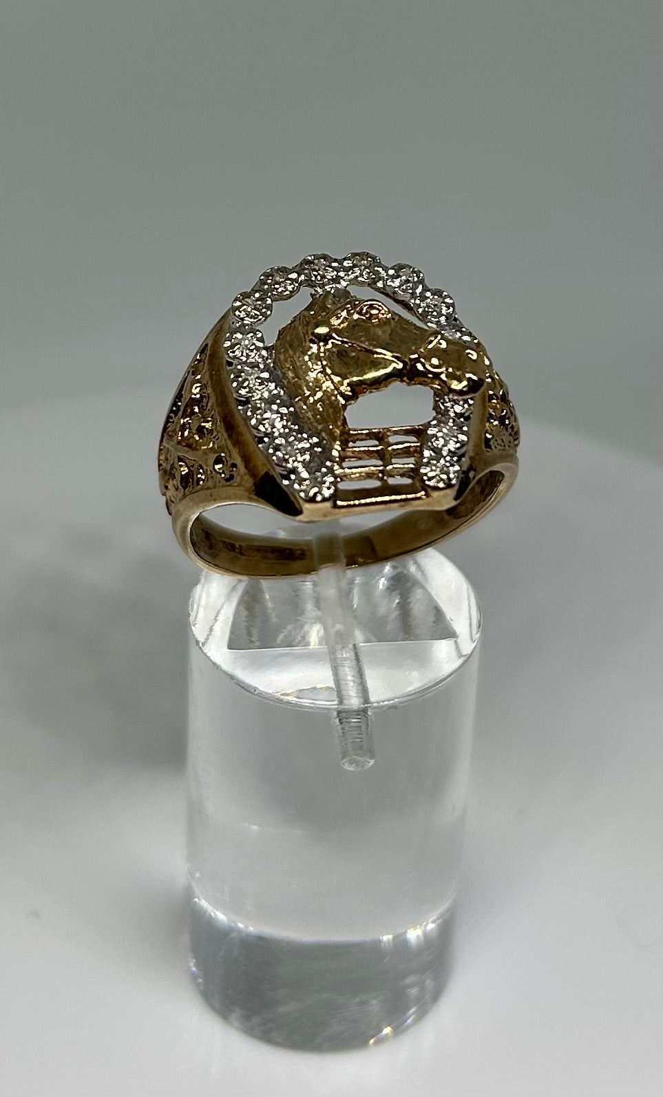 Vintage 10K Solid Gold Horse-Shoe Diamond Ring