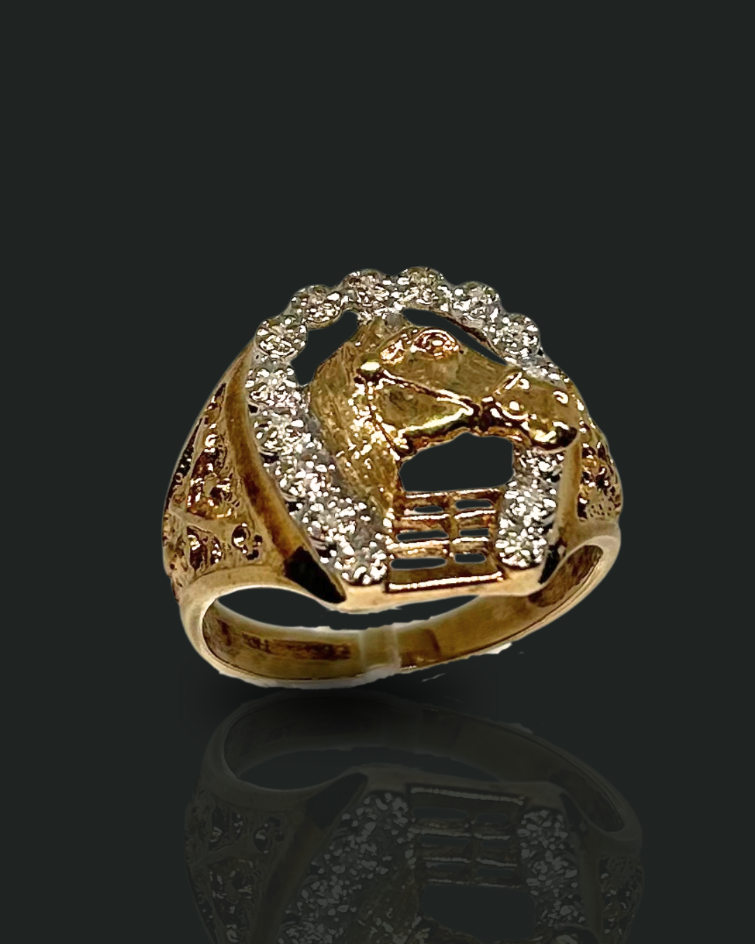 Diamond Horse-Shoe Ring in Gold